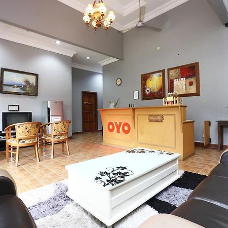Oyo 89523 Villa Sri Mayang كُوالا تيرينغانو المظهر الخارجي الصورة