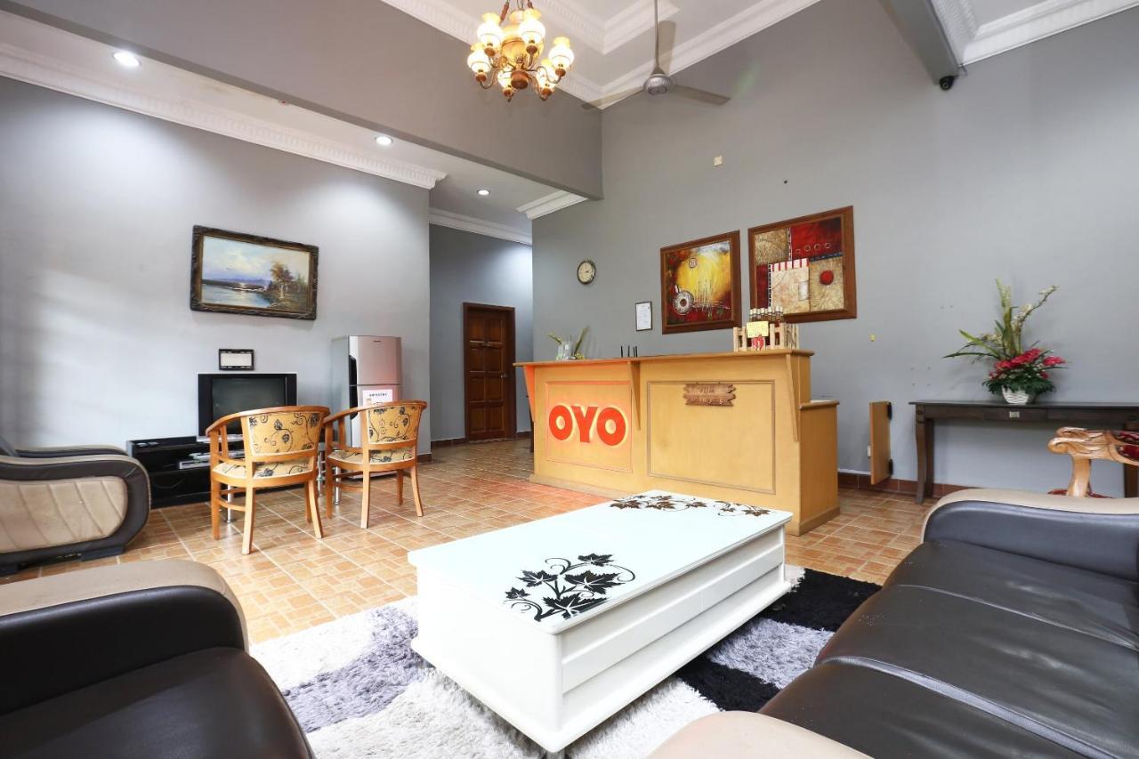 Oyo 89523 Villa Sri Mayang كُوالا تيرينغانو المظهر الخارجي الصورة